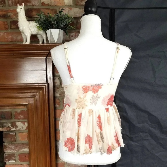 Floral Ruffle Tank - Picture 6 of 8